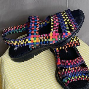 bernie mev. Multicolor Woven Sandals New with Box And Dust Bag 38